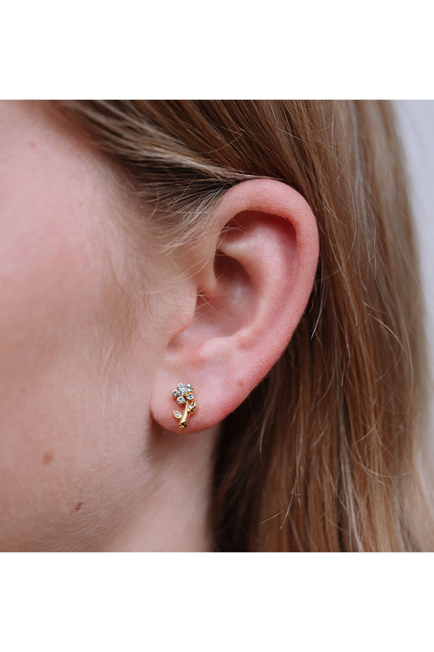 EURO 52530 Gold Daisy & Swarovski Crystals Studs - Life Pharmacy St Lukes